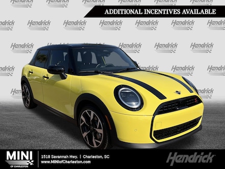 2026 MINI 4 Door Signature Plus Hatchback