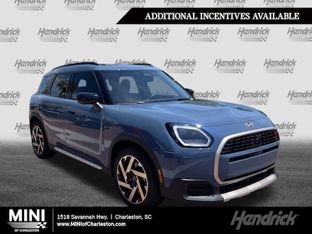2027 MINI Countryman Signature Plus SUV