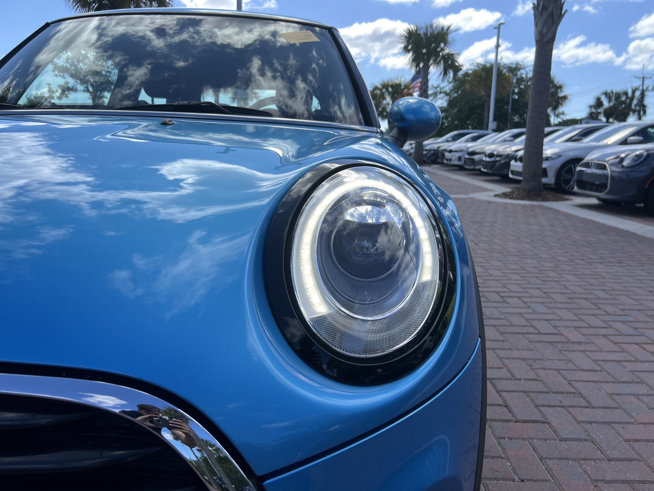 2017 MINI Hardtop 2 Door Cooper photo 5