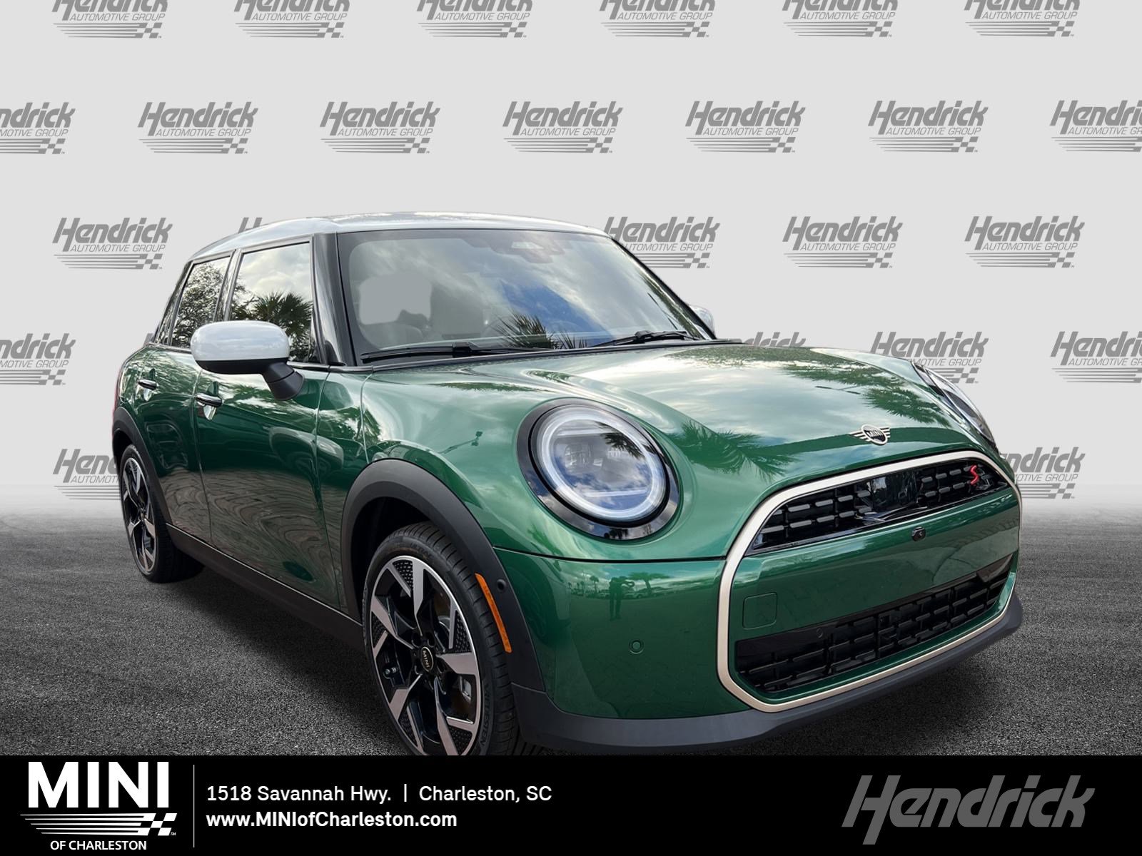 2026 MINI Hardtop 4 Door S's photo