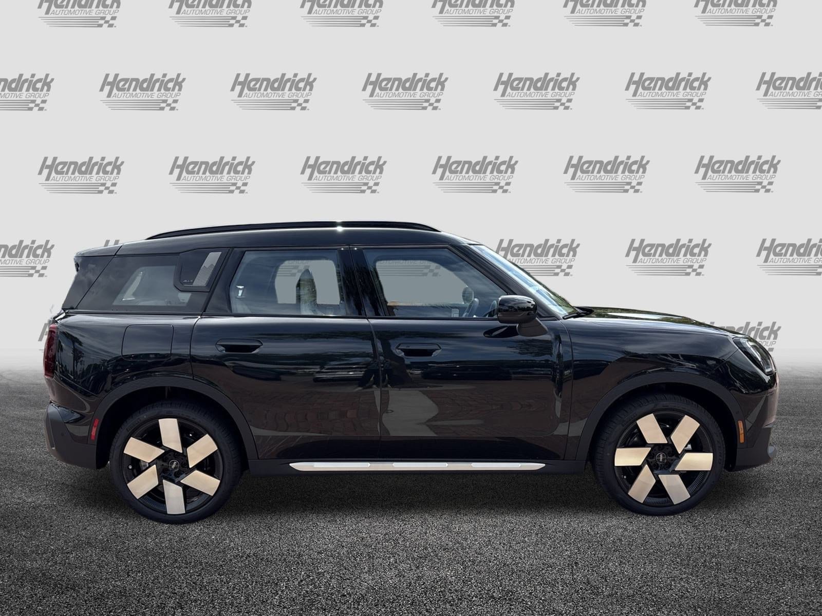 2025 MINI Countryman S ALL4 photo 5