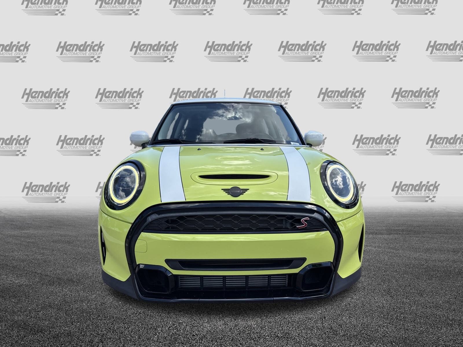2023 Mini Cooper 2 Door Hardtop S photo 2