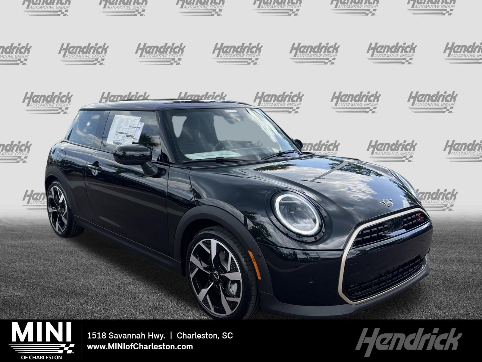 2026 MINI Hardtop Cooper S Signature's photo
