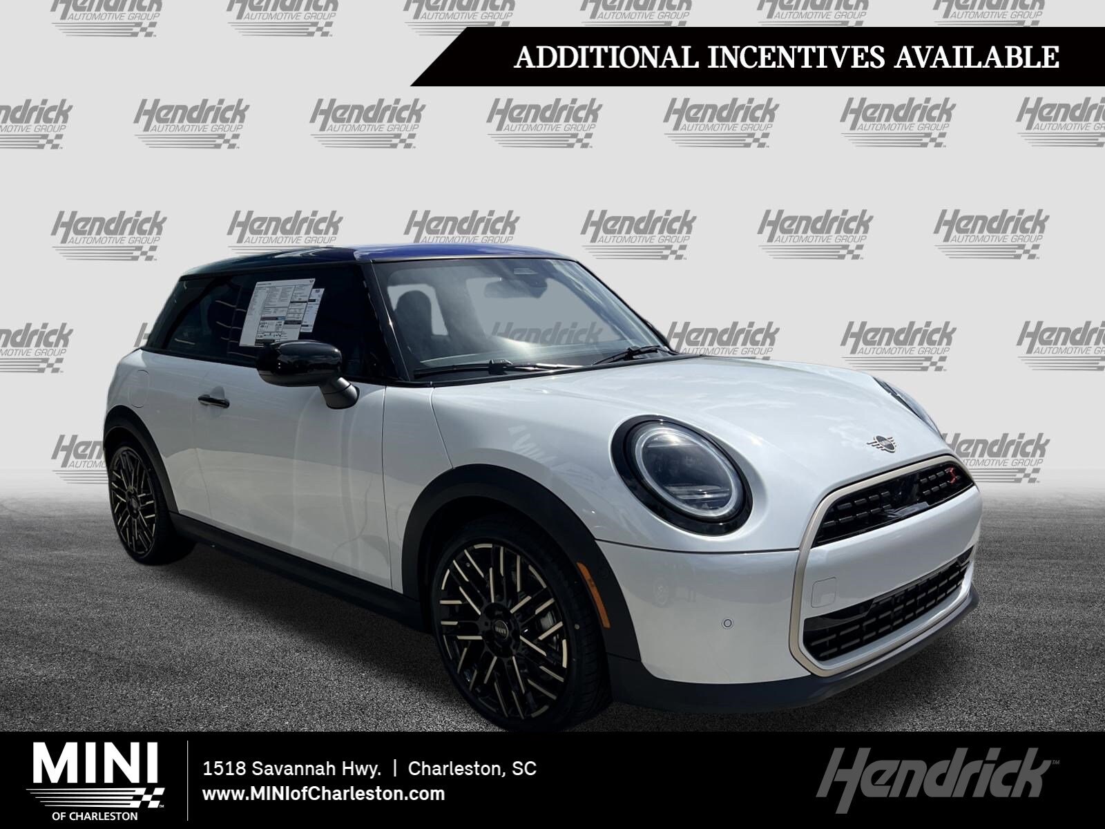 2026 MINI Hardtop Cooper S Signature's photo