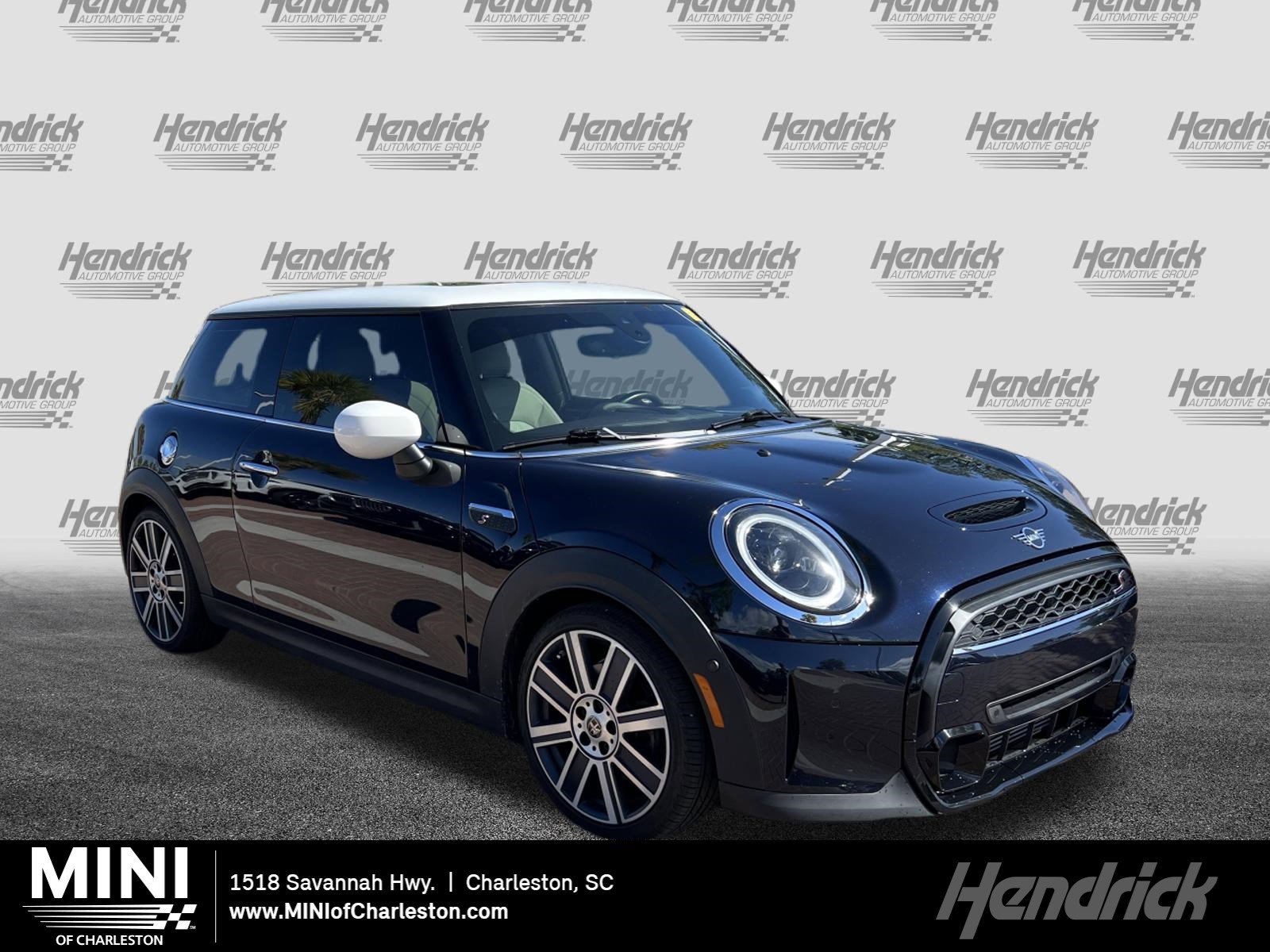 2022 MINI Hardtop 2 Door Hatchback 