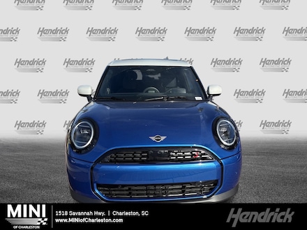 2026 MINI 4 Door Signature Plus Hatchback
