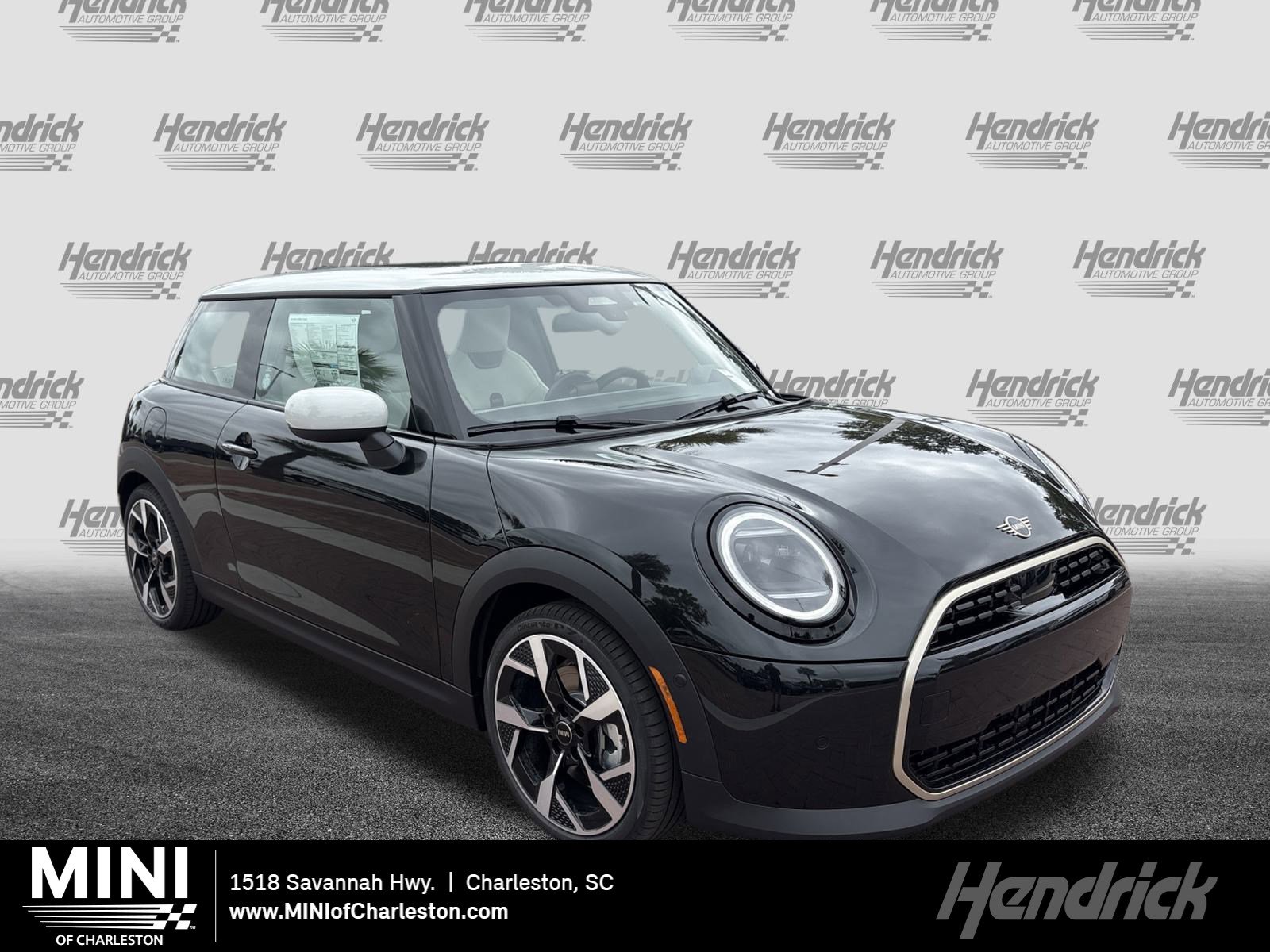 2026 MINI Hardtop 2 Door's photo