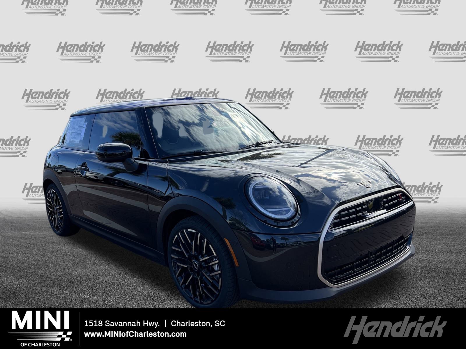 2026 MINI Hardtop Cooper S Signature's photo