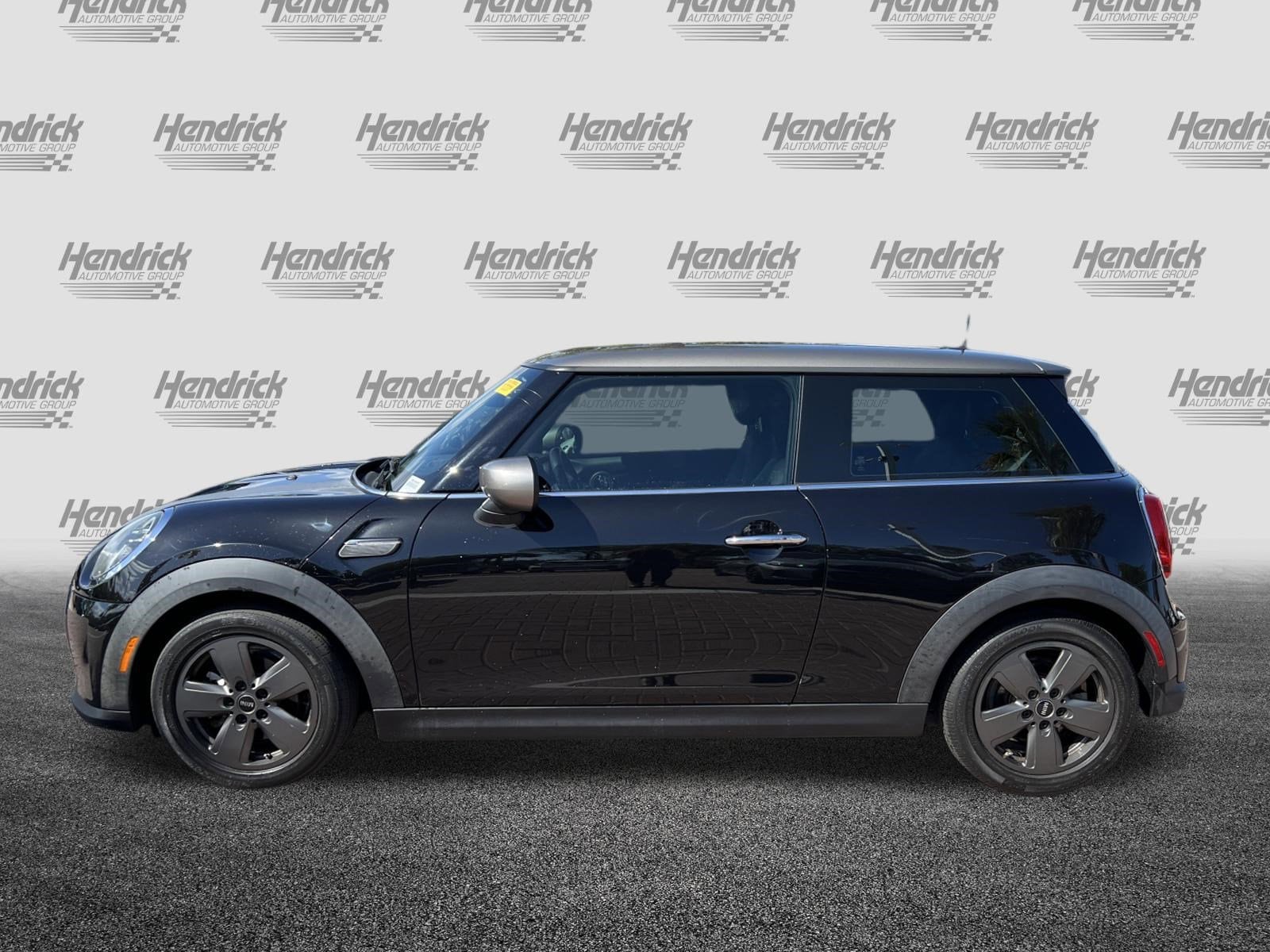2022 MINI Hardtop 2 Door Cooper photo 6