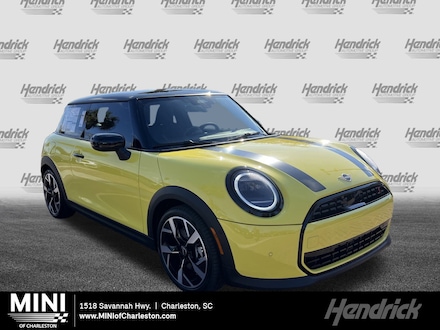 2026 MINI 2 Door Signature Plus Hatchback