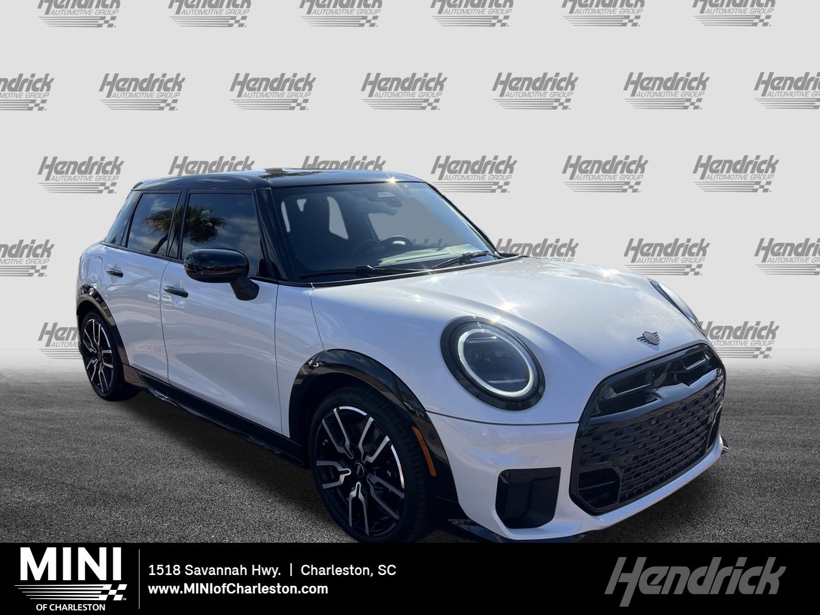 2026 MINI Hardtop 4 Door S's photo