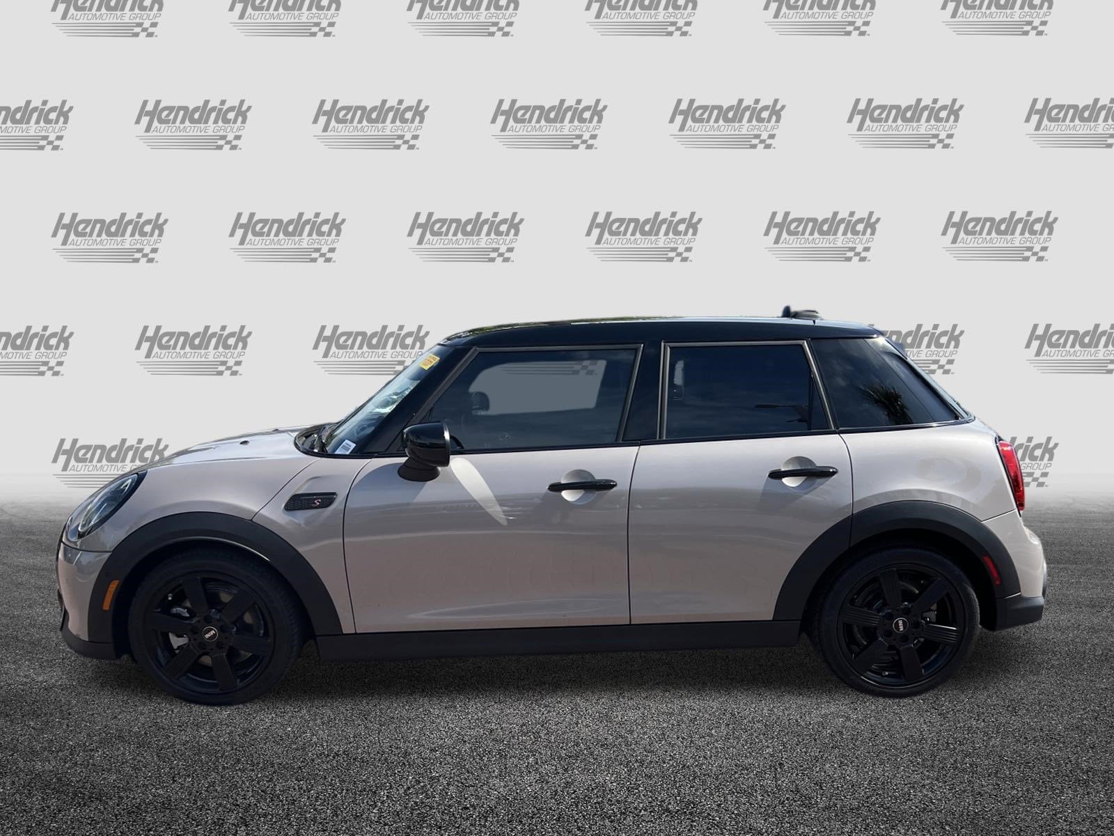 2023 MINI Hardtop 4 Door Cooper S photo 6