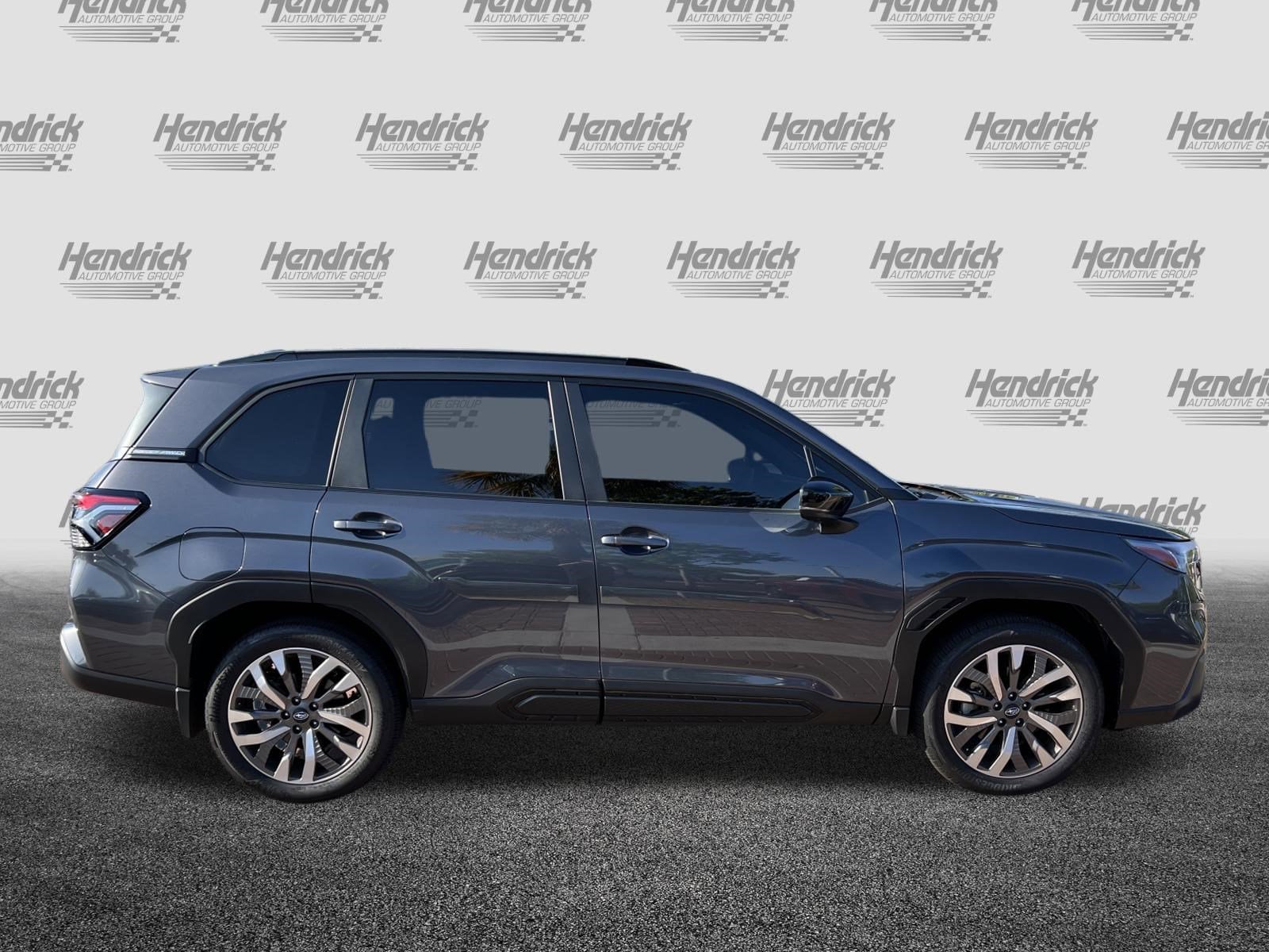 2025 Subaru Forester Touring photo 3