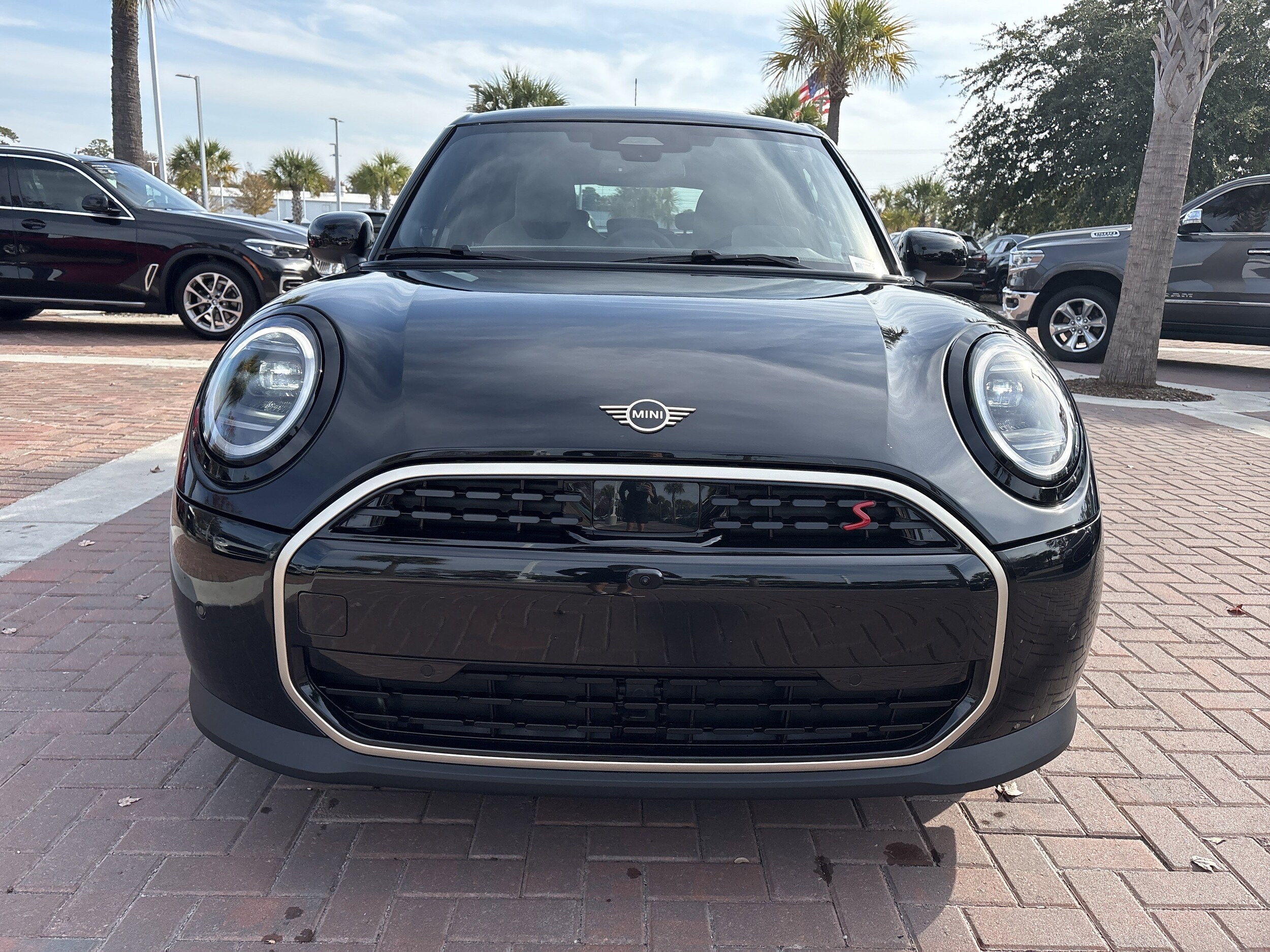 2025 Mini Cooper 4 Door Hardtop S photo 3