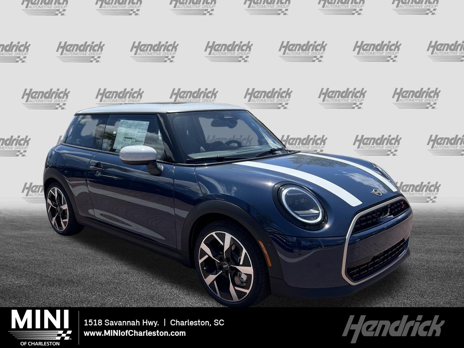 2026 MINI Hardtop Cooper S Signature's photo