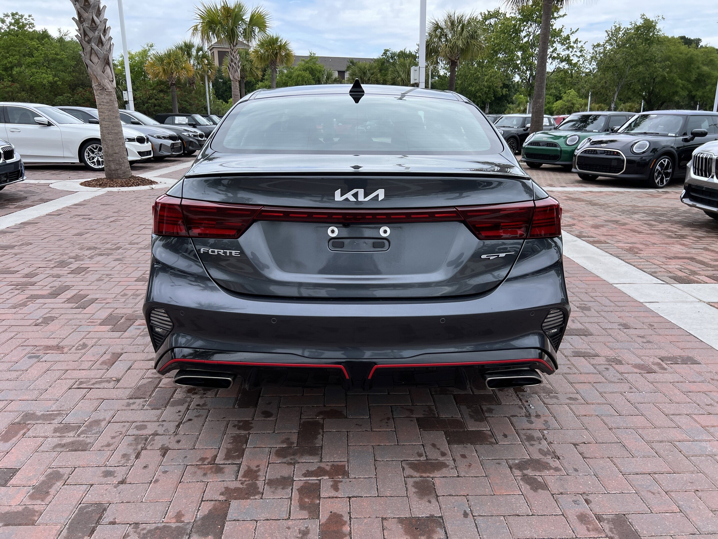 2022 Kia Forte GT photo 3