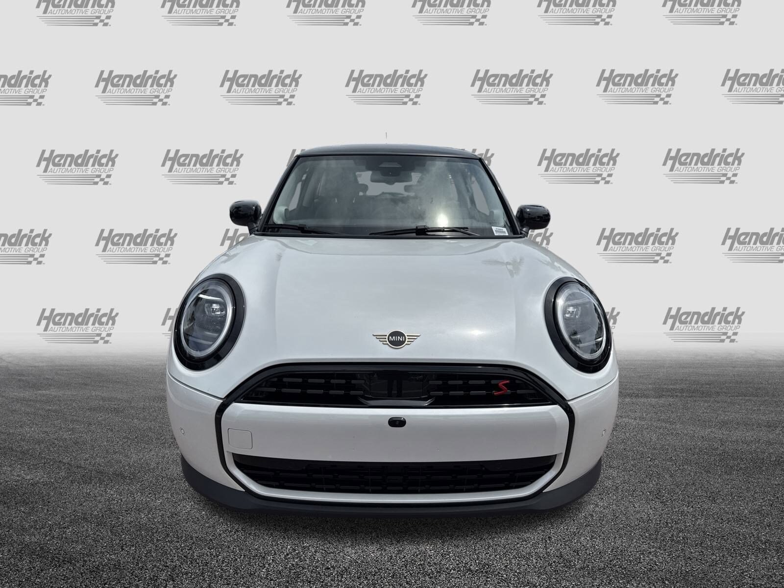 2025 Mini Cooper Hardtop S photo 2