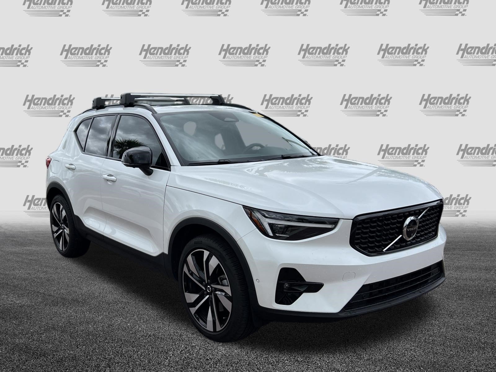 Volvo XC40 Ultra Dark Theme