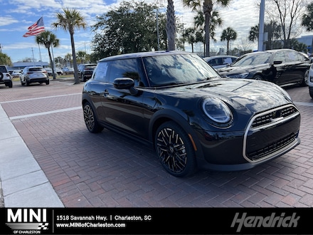 2026 MINI 2 Door Signature Plus Hatchback
