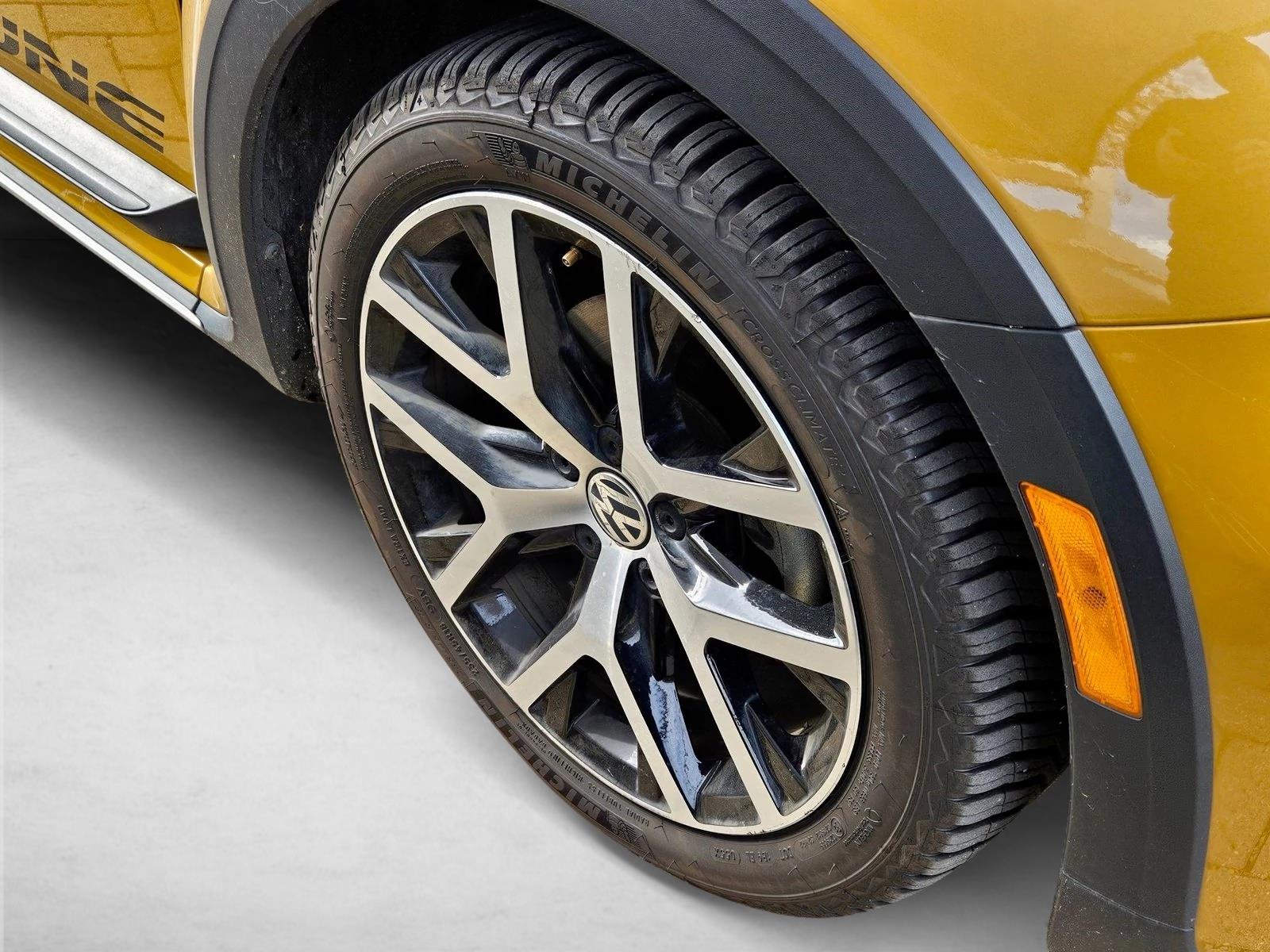 2017 Volkswagen Beetle 1.8T Dune photo 4