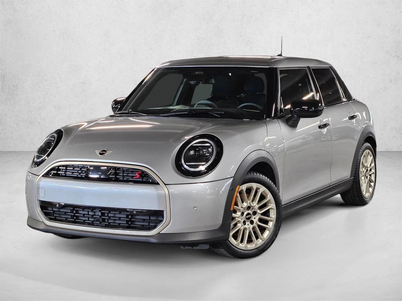 2025 MINI Hardtop Cooper S's photo
