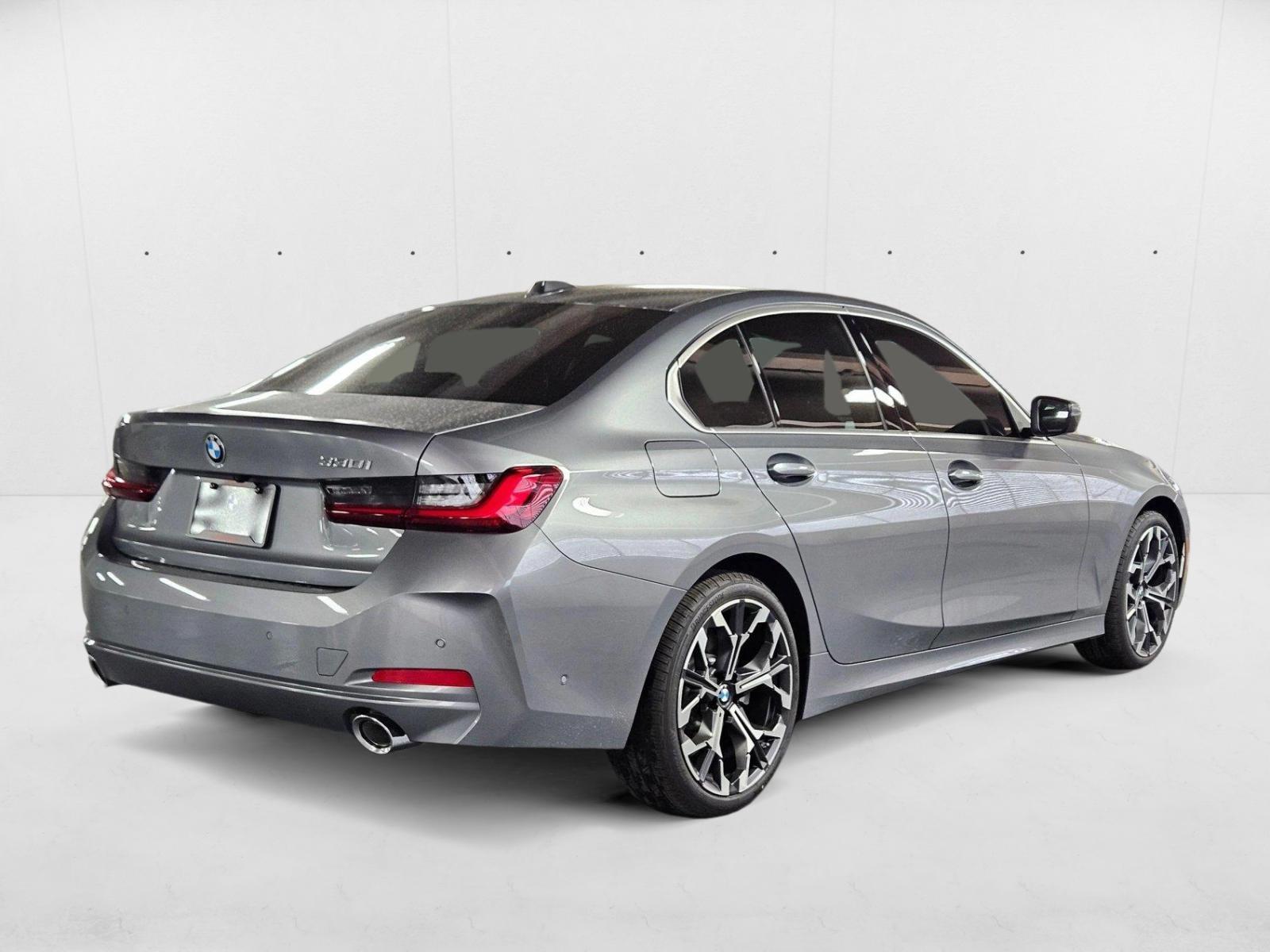 2025 Bmw 330i Sedan photo 2