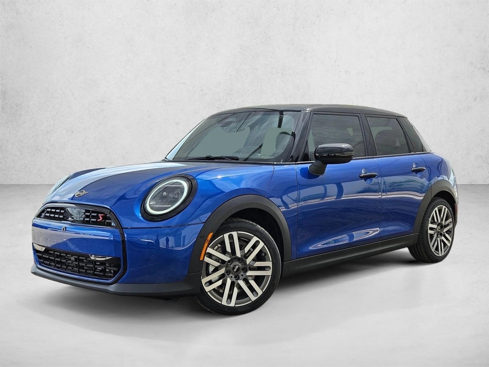2026 MINI Hardtop Cooper S's photo