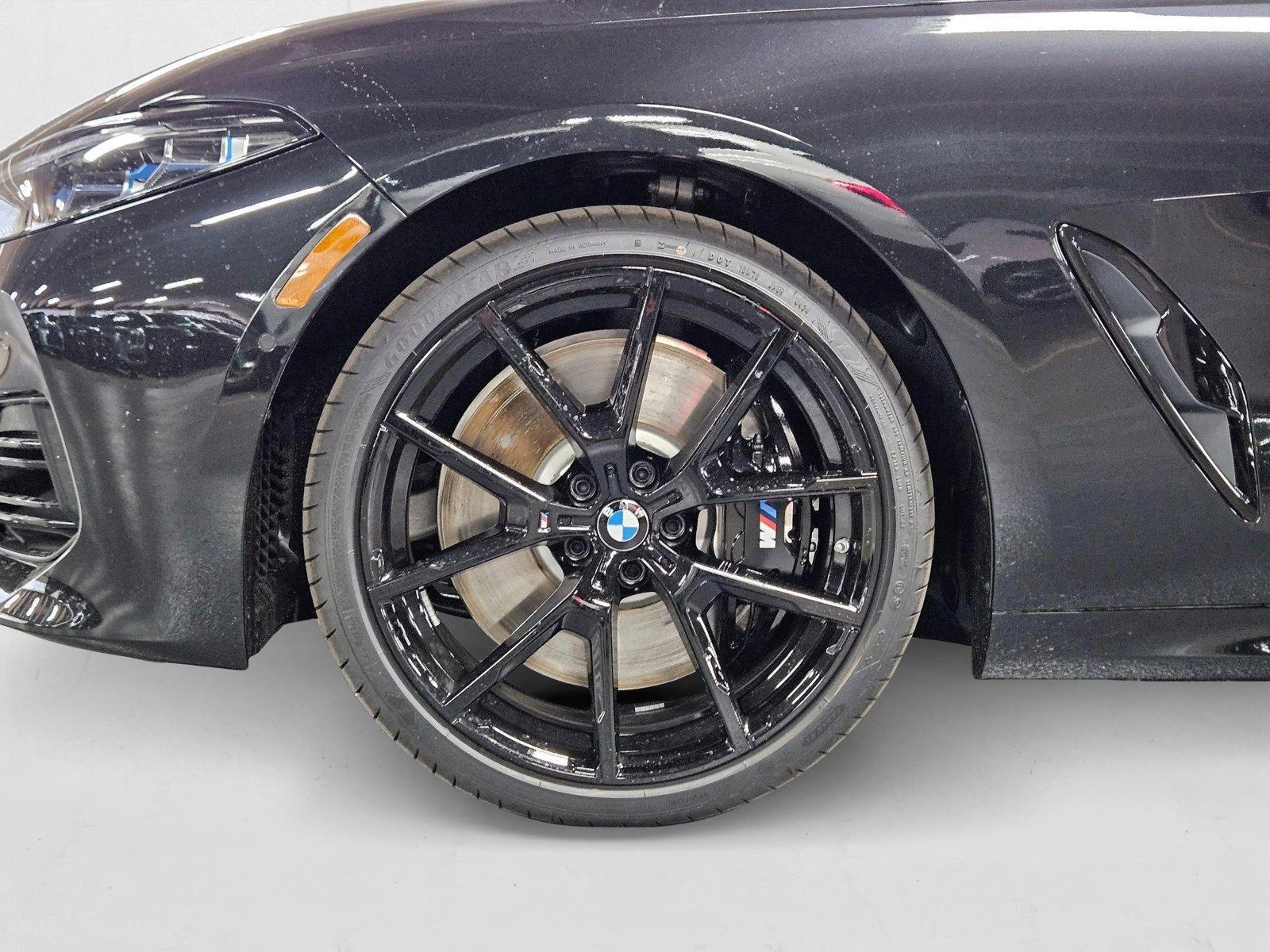 2025 BMW 8 Series 840i - Photo 11
