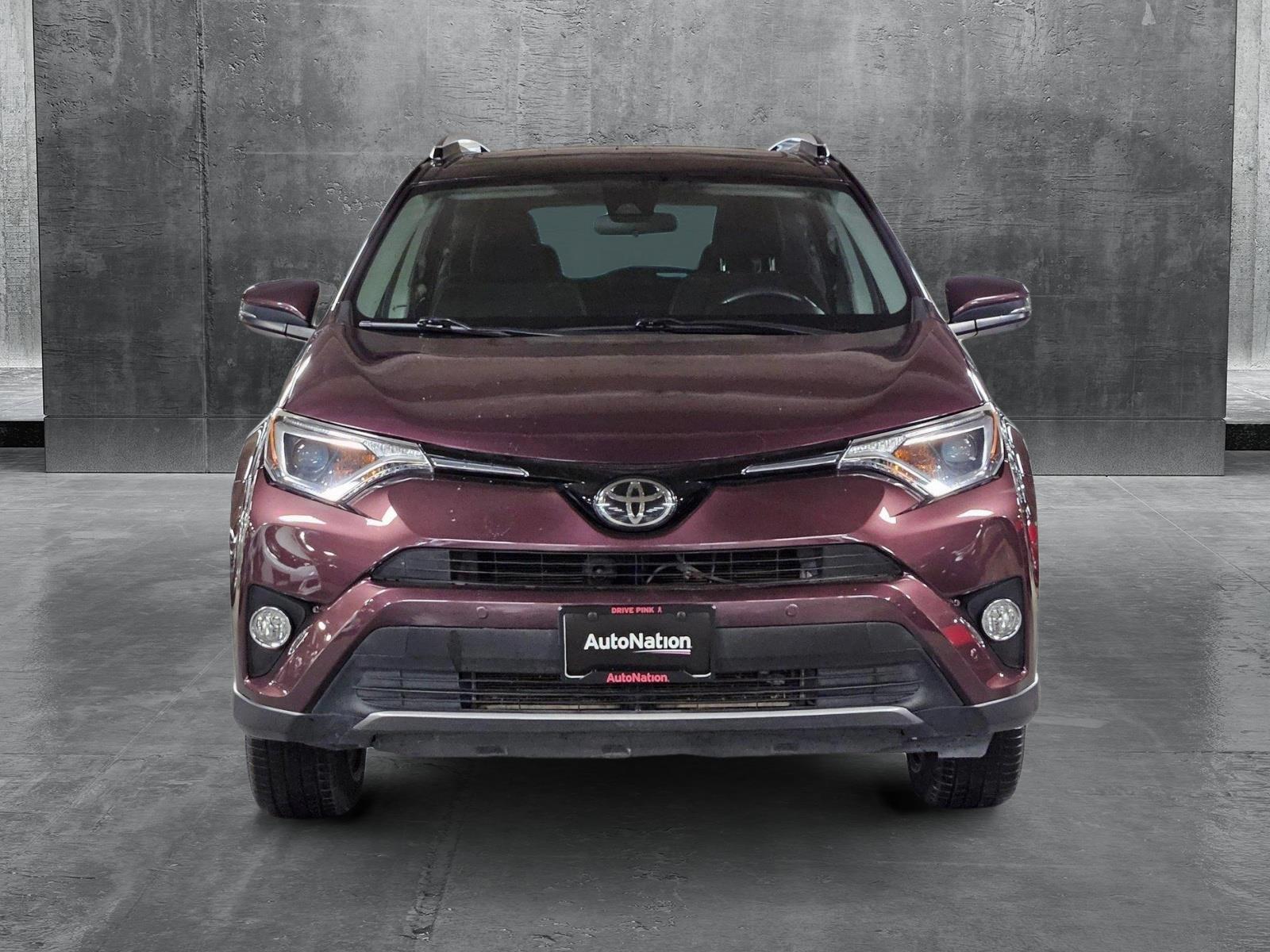 2018 Toyota RAV4 XLE photo 2