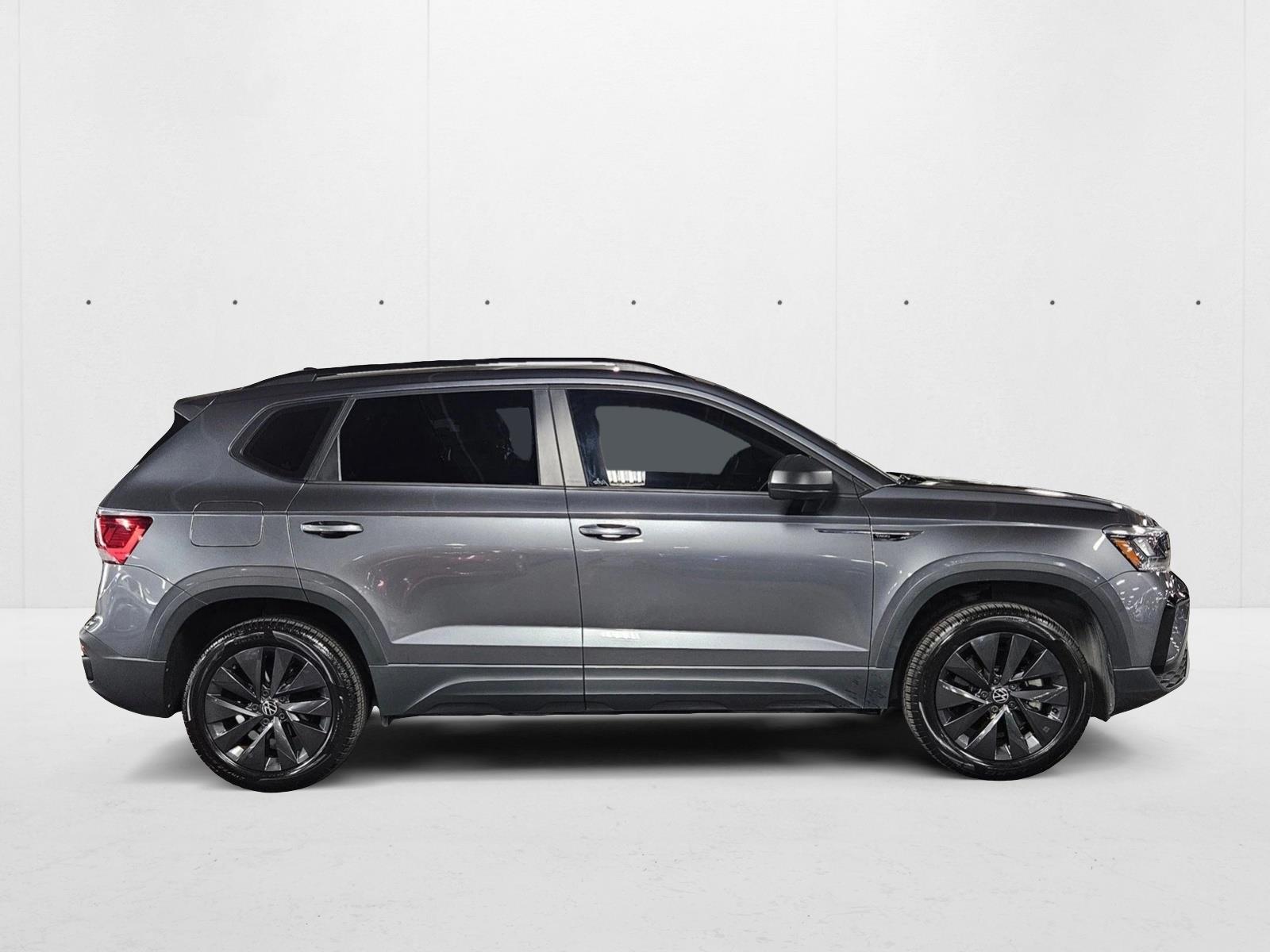 2022 Volkswagen Taos S photo 4