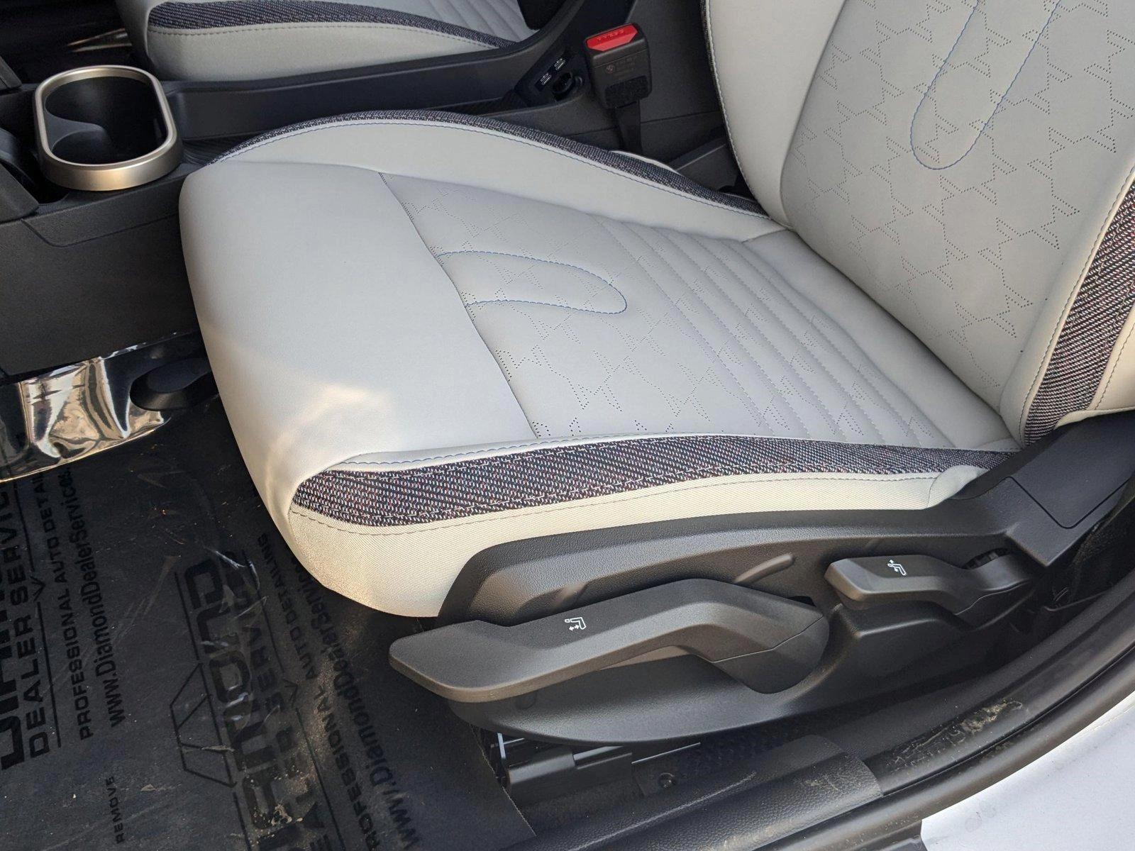2025 Mini Cooper 4 Door Hardtop Signature photo 4