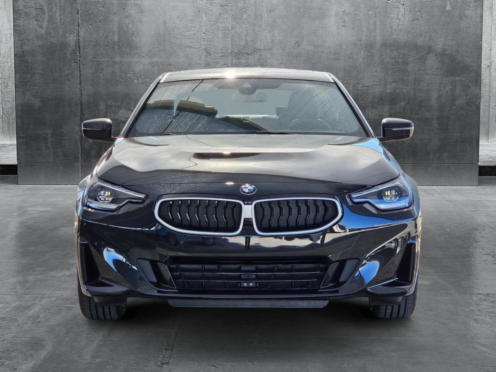 2025 Bmw 230i Coupe photo 2
