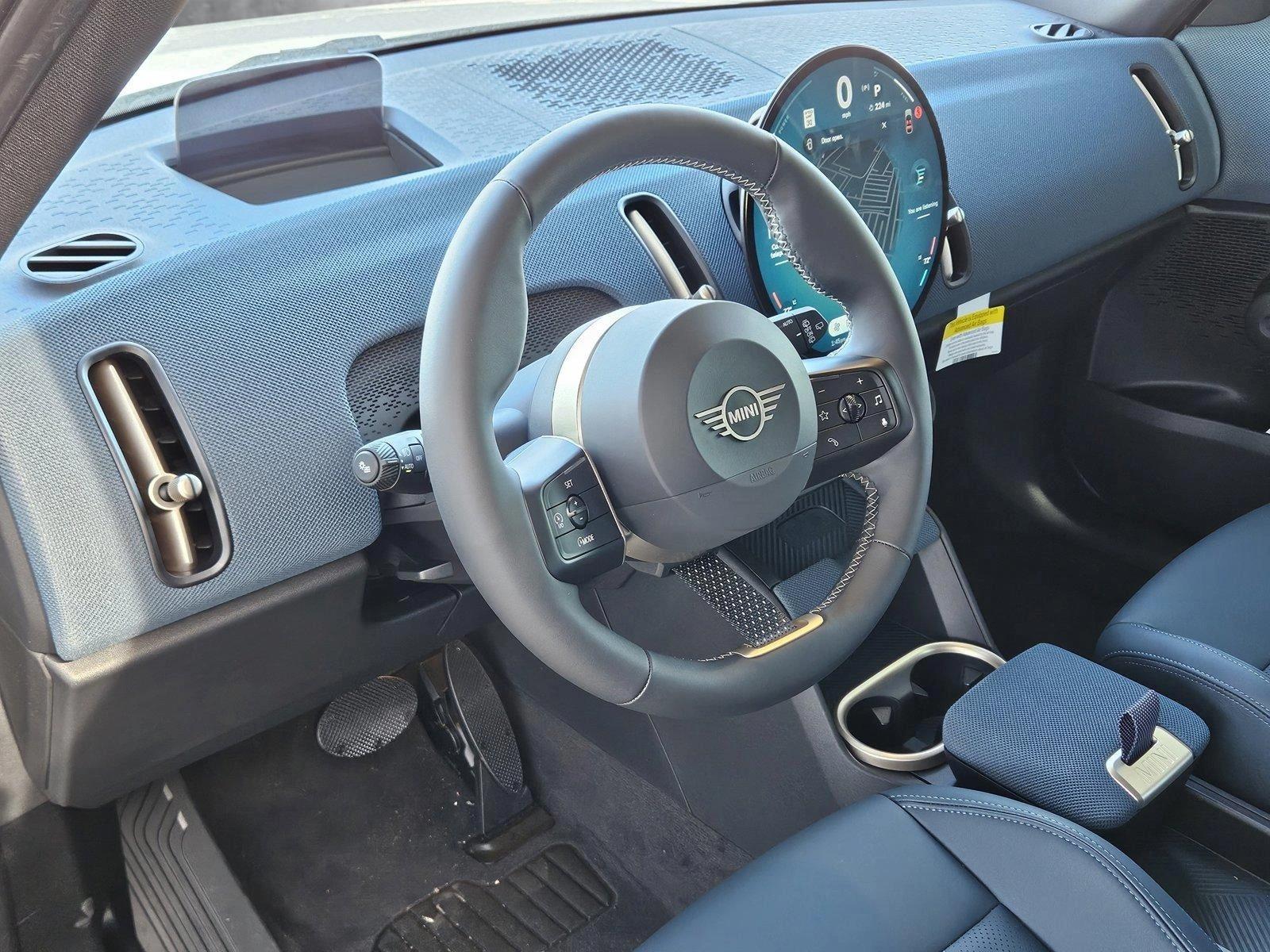 2025 Mini Countryman S photo 3