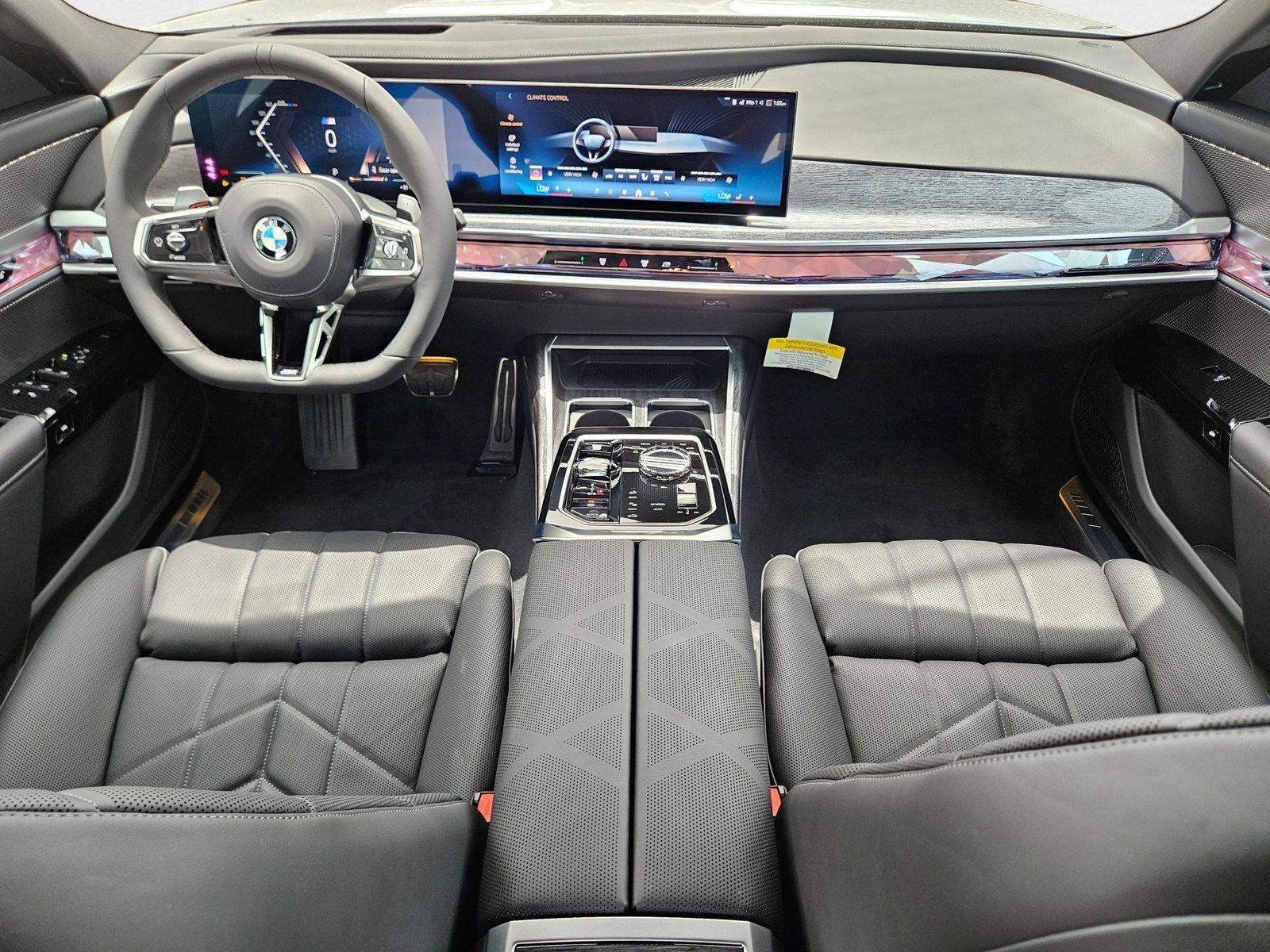 2025 BMW 7 Series 740i - Photo 14