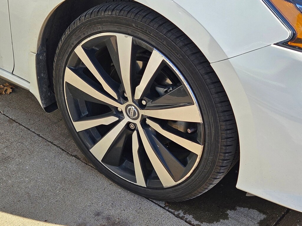 Used 2020 Nissan Altima 2.5 SR 4dr Car