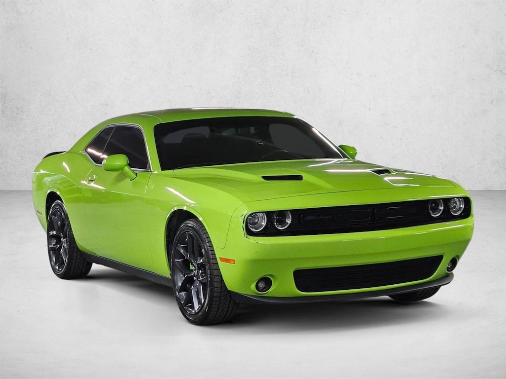 Used 2023 Dodge Challenger SXT 2dr Car