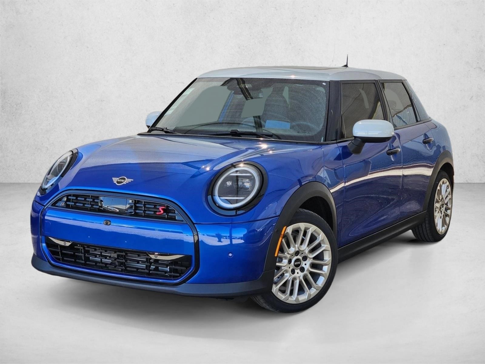 2026 MINI Hardtop Cooper S's photo