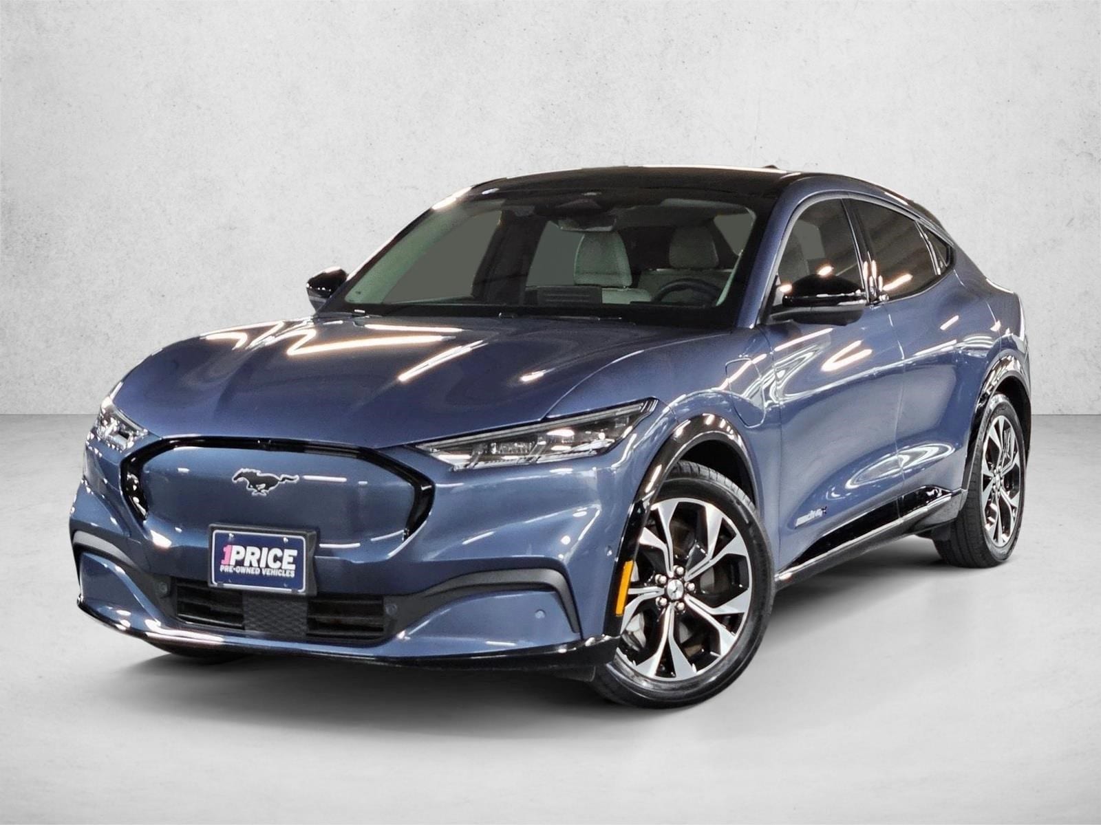 2021 Ford Mustang-Mach-e Premium's photo