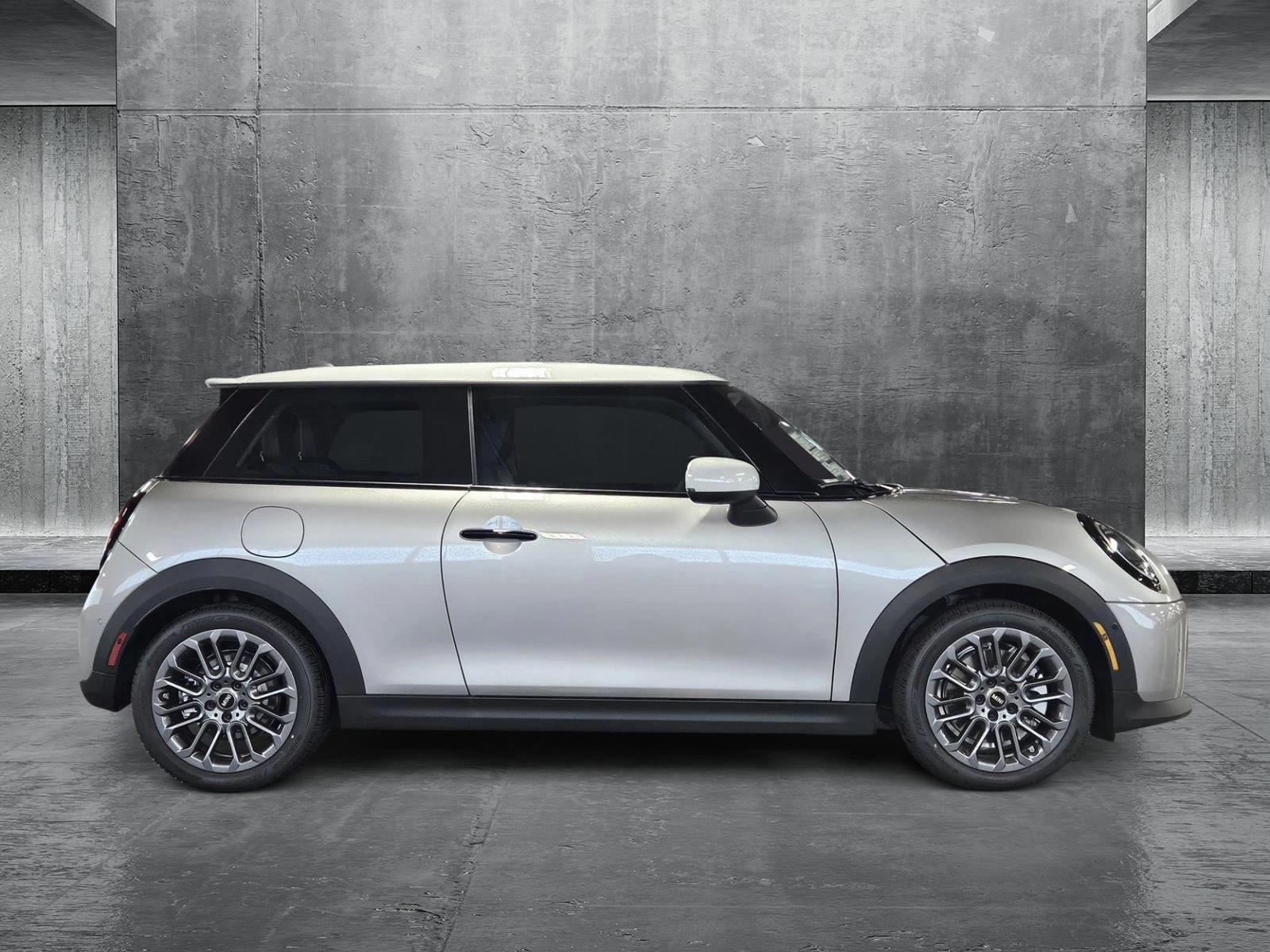 2025 Mini Cooper 2 Door Hardtop S photo 4