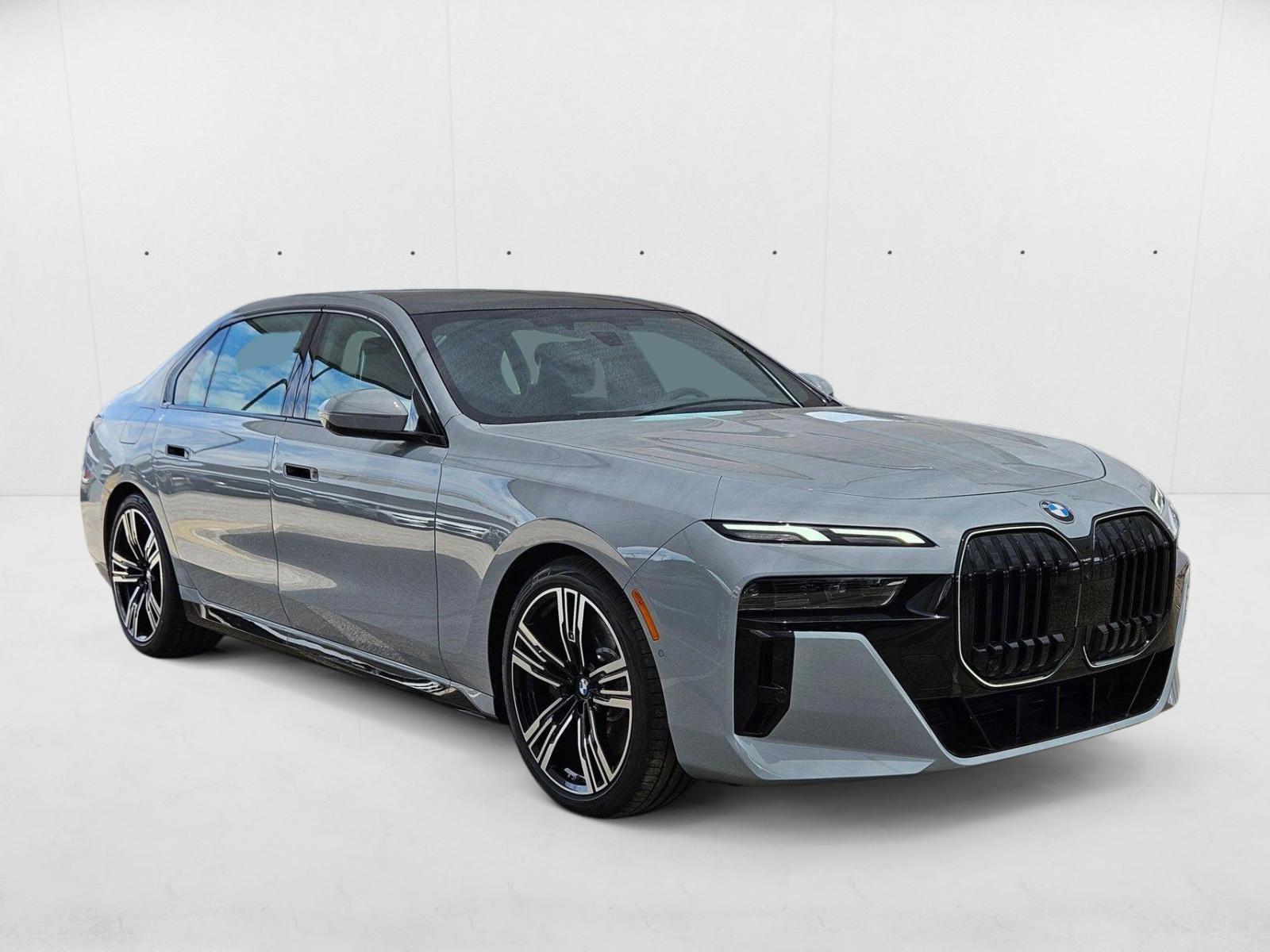 2025 BMW 7 Series 740i - Photo 6
