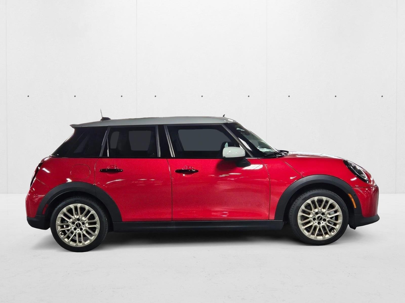 2025 Mini Cooper 4 Door Hardtop S photo 3