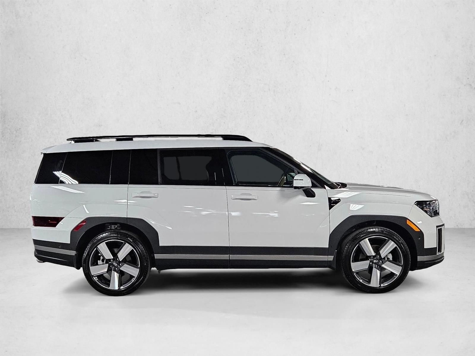 2025 Hyundai Santa Fe Limited photo 4