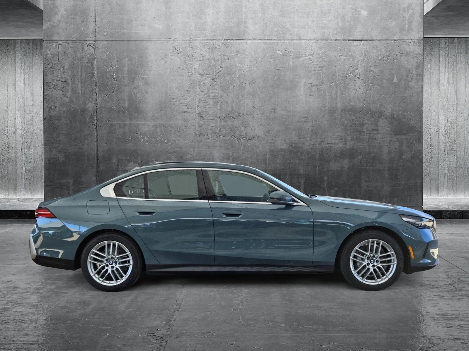 2025 Bmw 530i xDrive Sedan photo 4