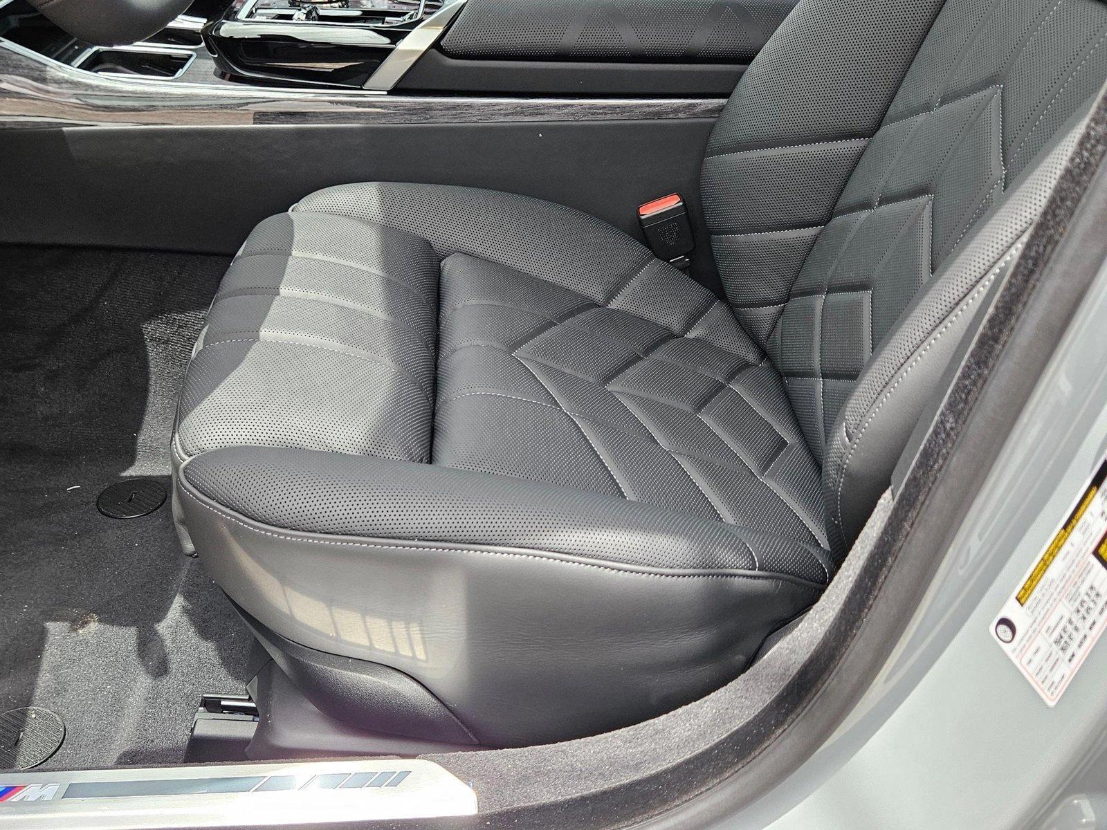 2025 Bmw 740i photo 4