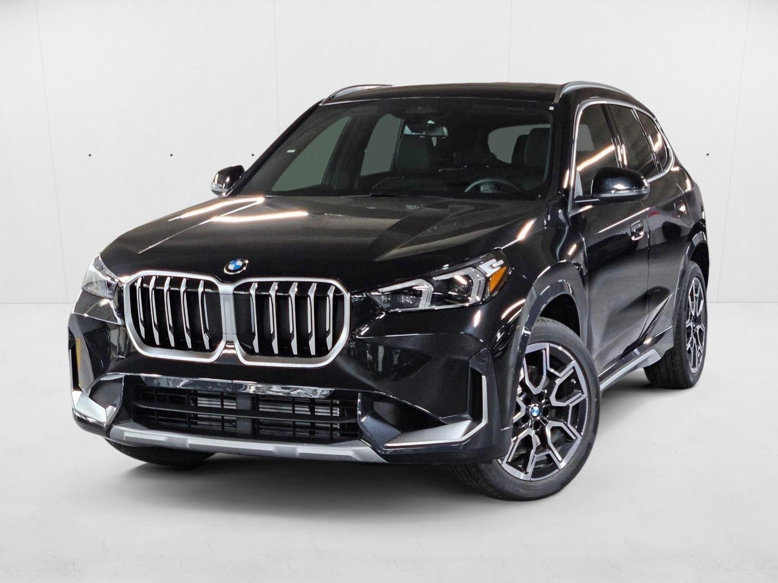 2025 BMW X1 28i's photo