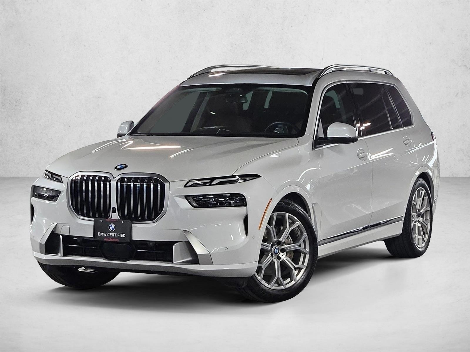 2023 BMW X7 40i's photo