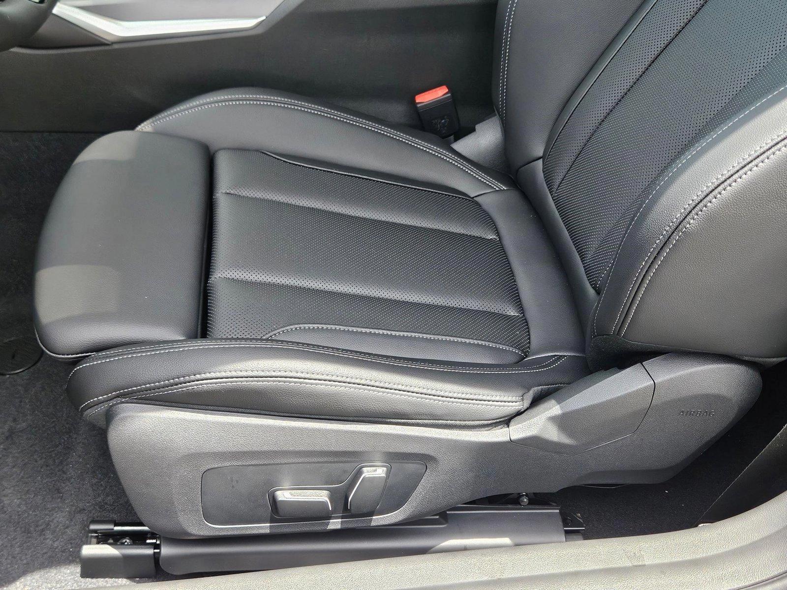 2025 Bmw 230i xDrive photo 4