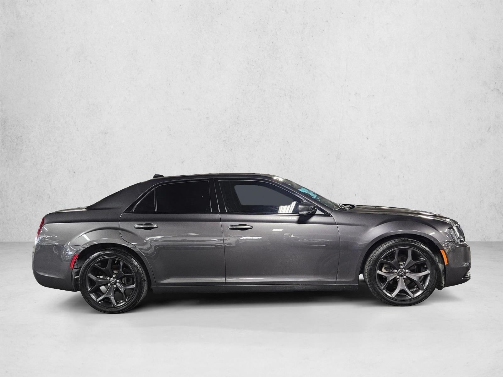 2021 Chrysler 300 S photo 4