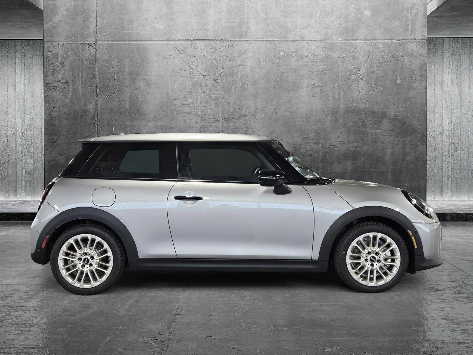 2025 Mini Cooper 2 Door Hardtop S photo 4