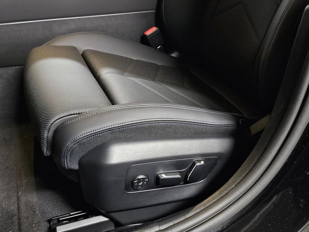 Used 2026 BMW 530i xDrive Sedan